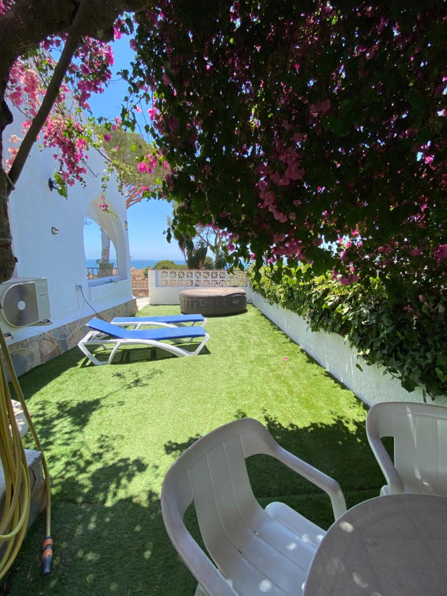 Independent Villa Beach House El Bosque La Cala De Mijas Luaran gambar